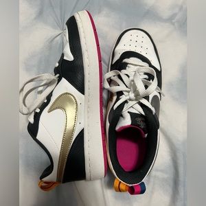 Nike Court Boroughs Low